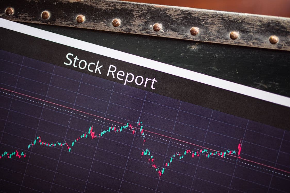 US stocks slip as chip sell-off overshadows a strong start to earnings season